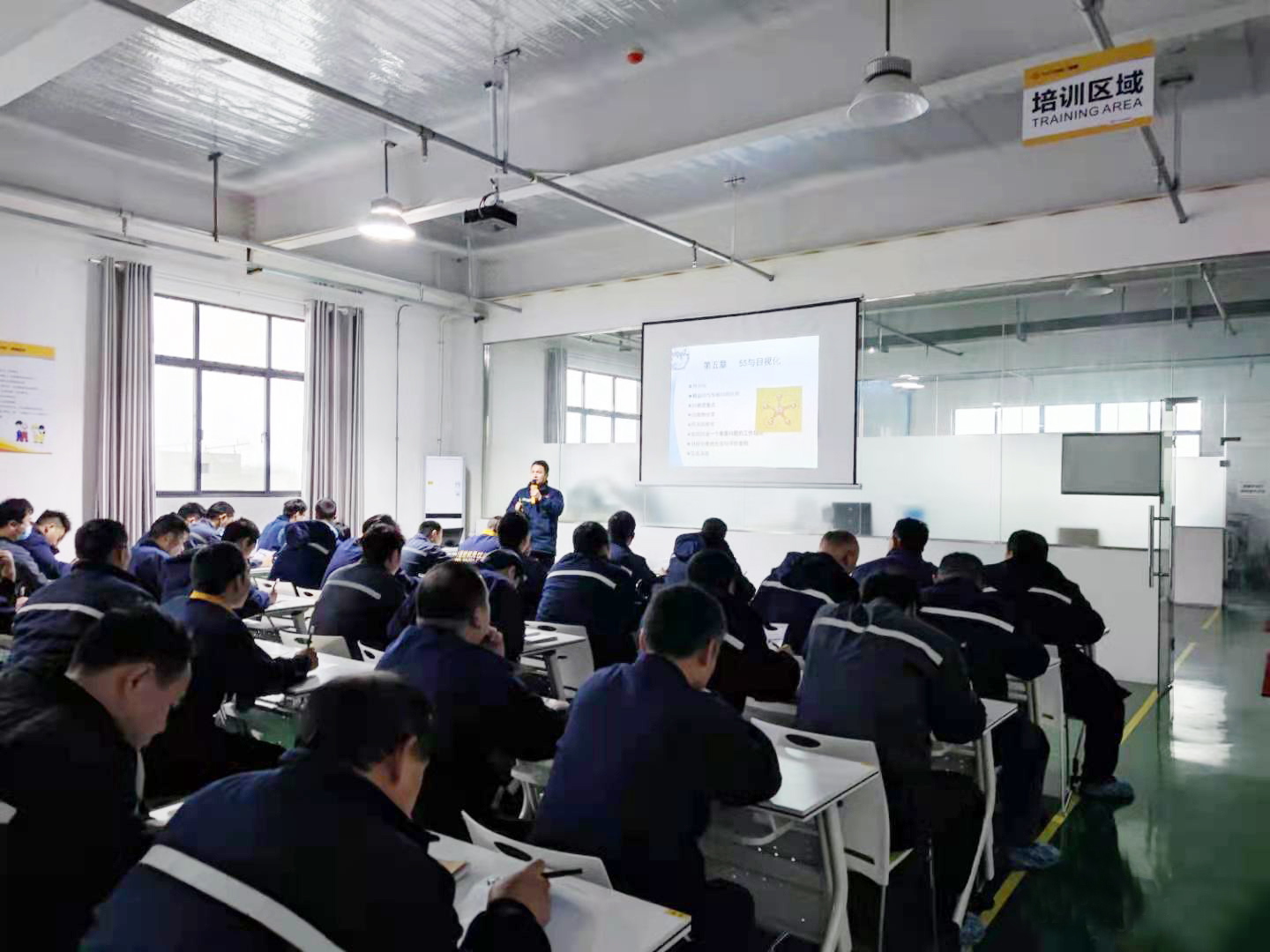 細說精益 | 班組長在精益管理中扮演了哪些角色？